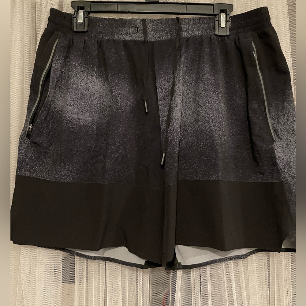 Men’s Lululemon Surge short 7” unlined